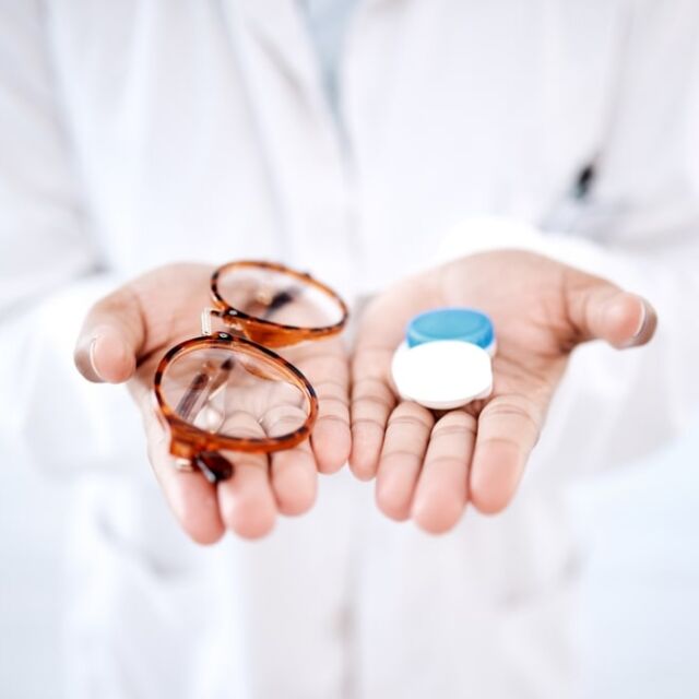 Glasses or Contact Lenses Before the Holidays